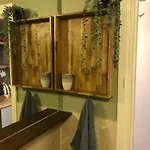Beautiful, Well Positioned Flat In Clifton Wood Апартаменты *