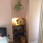 Апартаменты Beautiful, Well Positioned Flat In Clifton Wood Бристоль