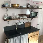 Апартаменты Beautiful, Well Positioned Flat In Clifton Wood Бристоль