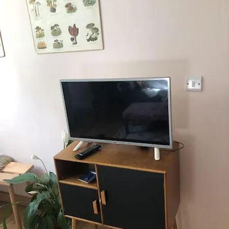 Beautiful, Well Positioned Flat In Clifton Wood Bristol