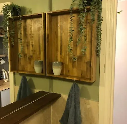 Beautiful, Well Positioned Flat In Clifton Wood Apartment *