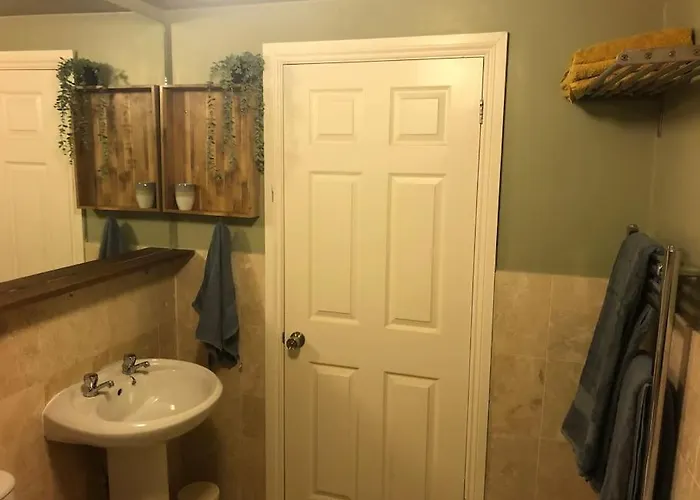 Apartment Beautiful, Well Positioned Flat In Clifton Wood Bristol