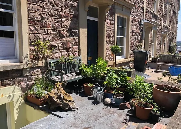 Beautiful, Well Positioned Flat In Clifton Wood * Bristol